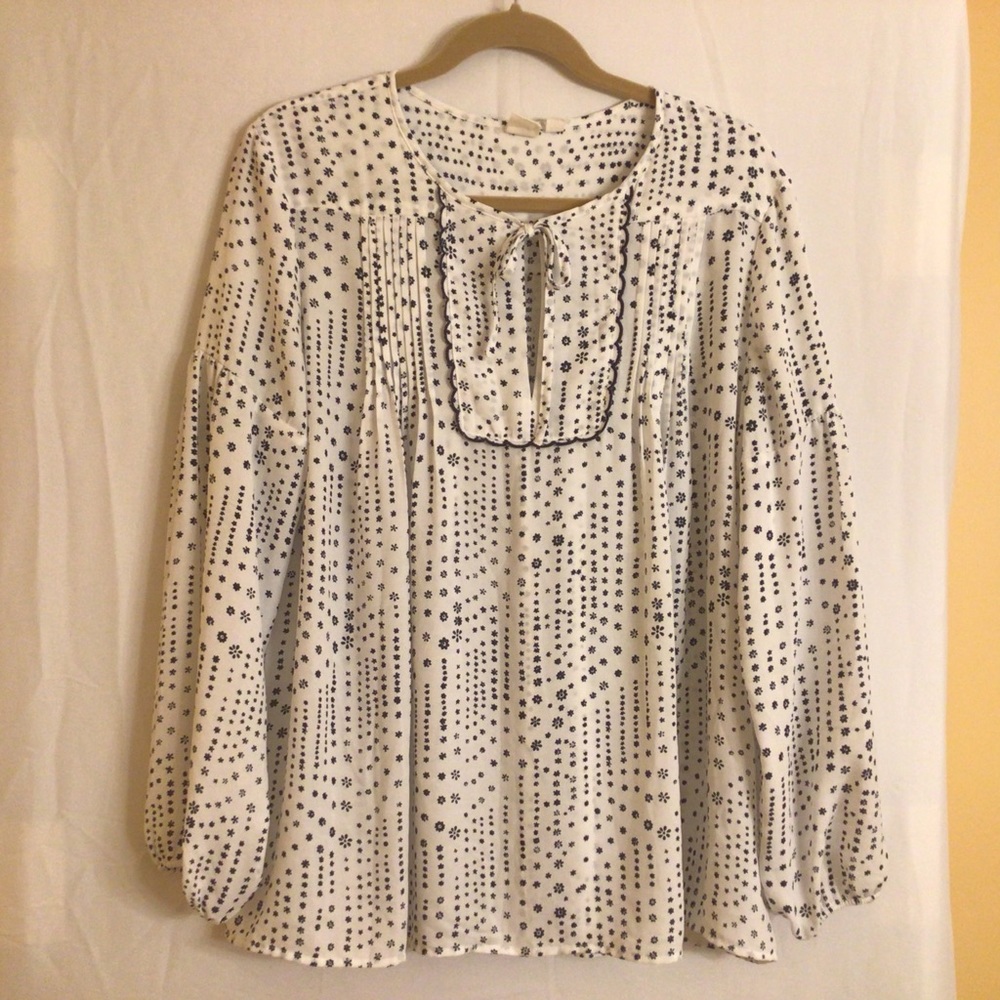 Gap Long Sleeve Loose Fitting Top, White with Navy Floral Print Size Large